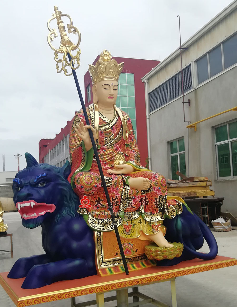 铜雕地藏菩萨侧面塑像