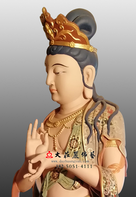铜雕彩绘八大菩萨之地藏菩萨侧面近照
