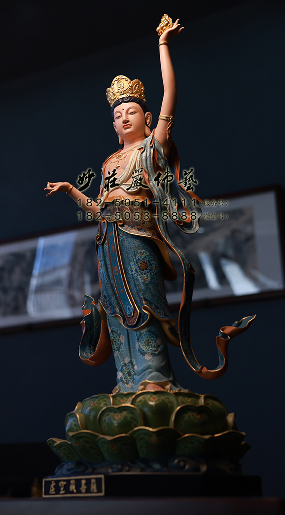 虚空藏菩萨侧面照 虚空藏菩萨侧面照