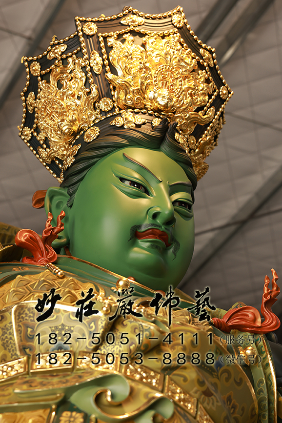 北方多闻天王侧面近照