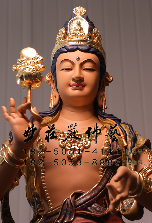 日光菩萨正面近照