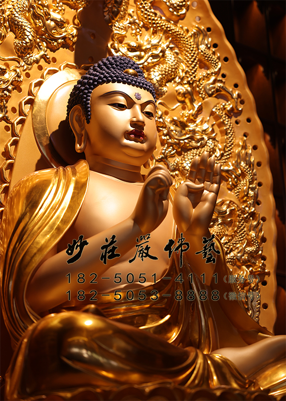 ‌拘那含牟尼佛‌塑像左侧照