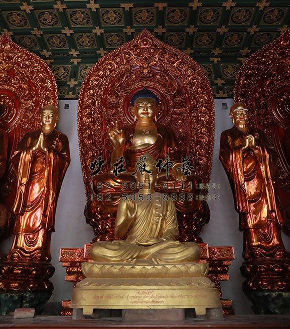 一佛二弟子塑像