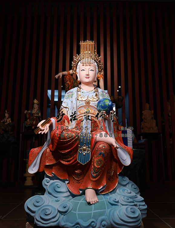 地母彩绘神像